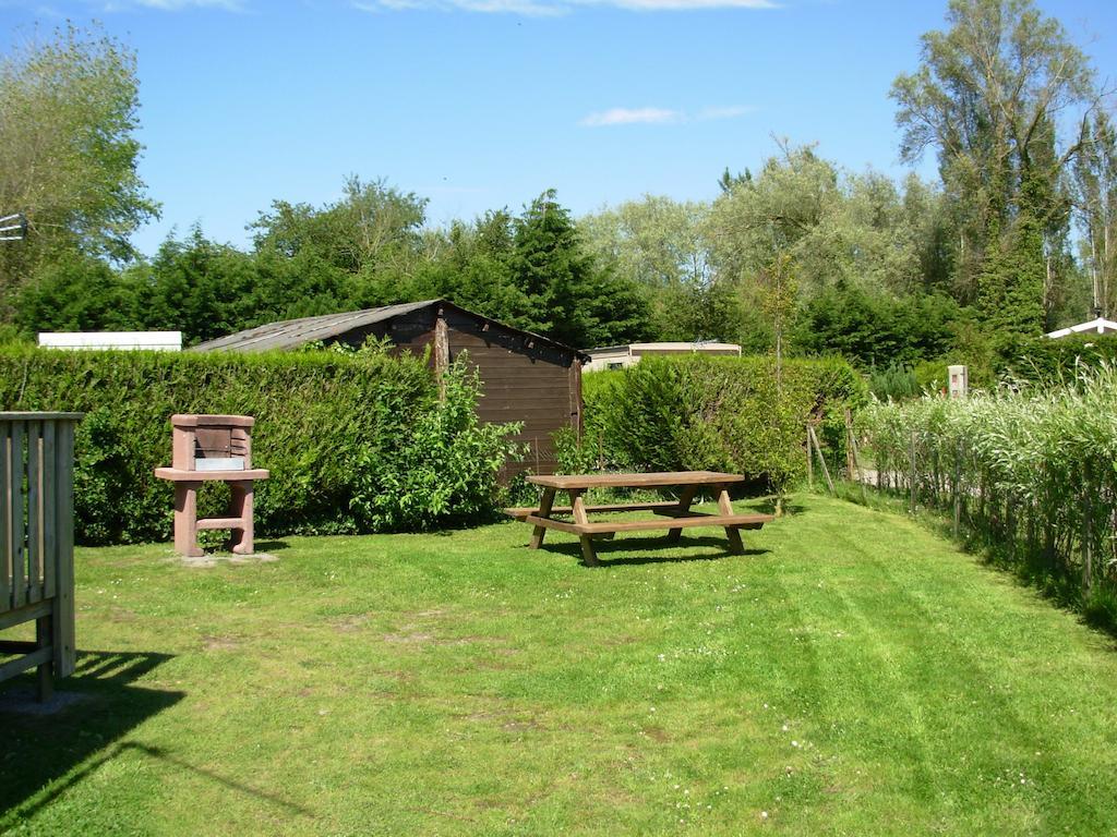 Camping-Caravaning De La Molliere Groffliers Номер фото